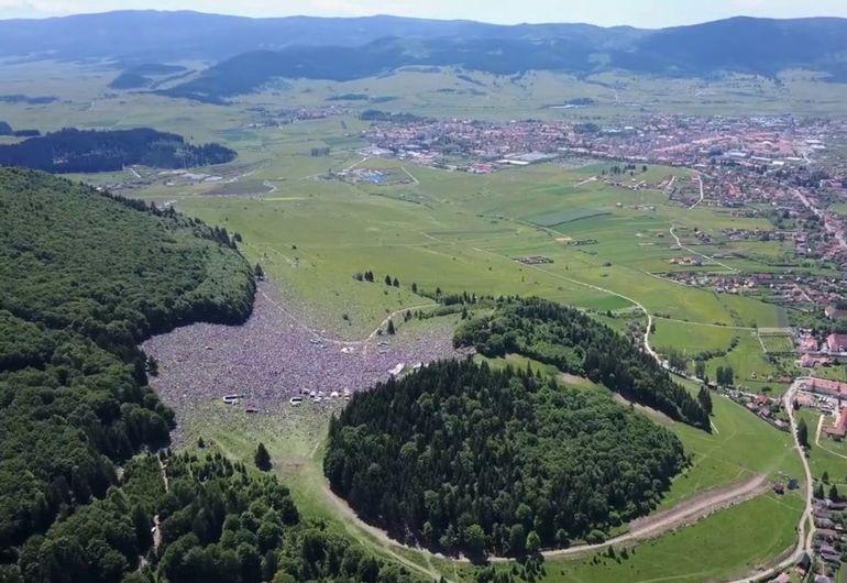 Pünkösdi búcsú, és Pápalátogatás Csíksomlyón a "Hivatások évében"